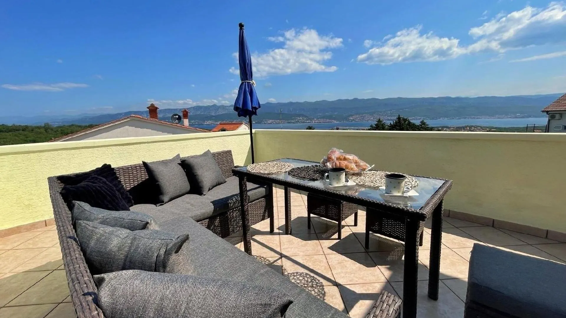 Top Apartment - Panoramameerblick, Terrasse